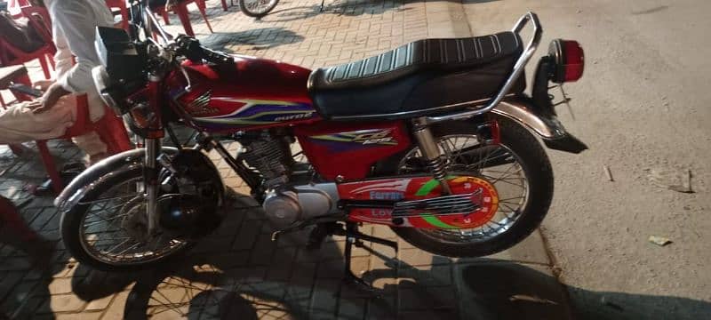 honda 125 2017 modal 3