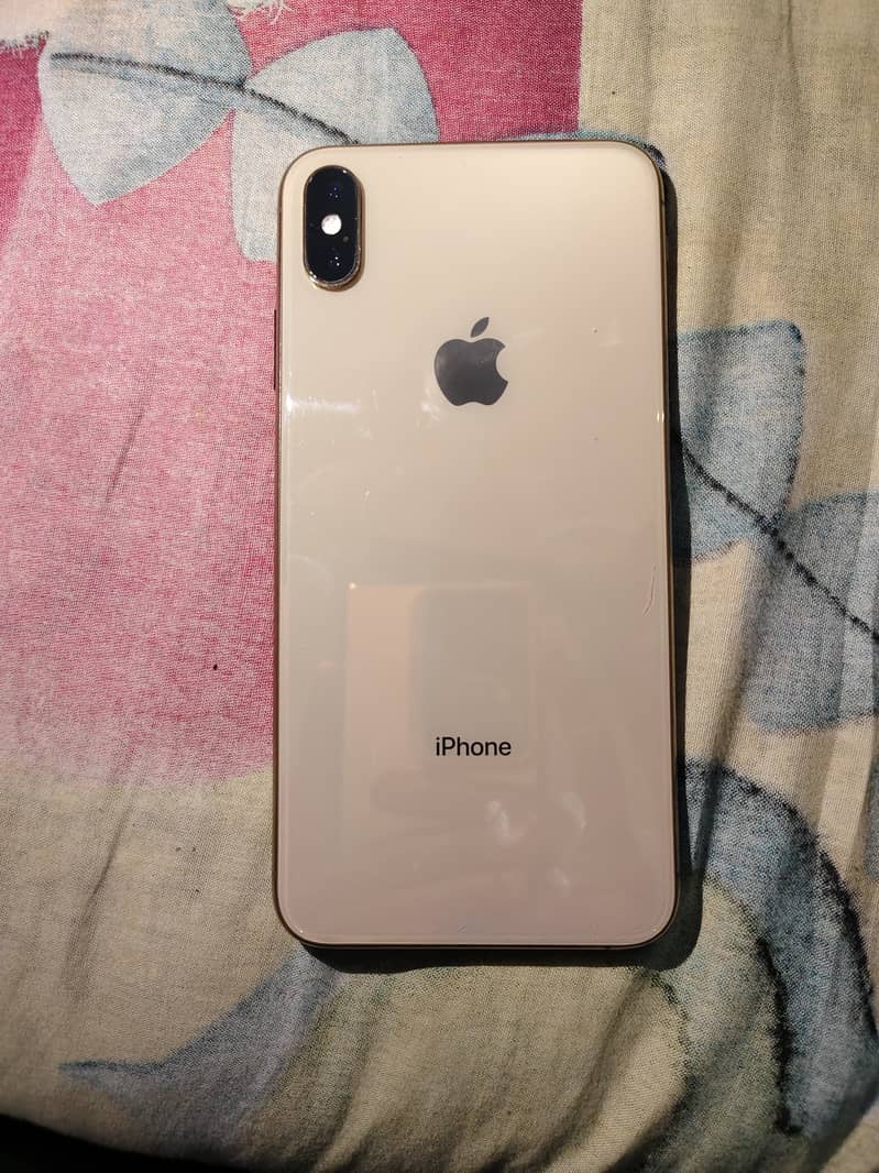 IPHONE XsMAX With Black Cover 0