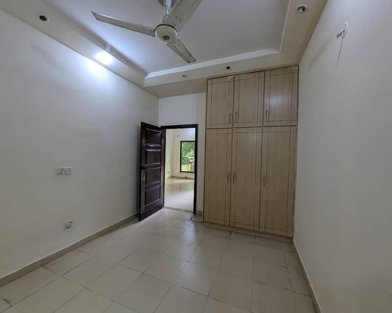 3 Marla Houes For sale in paragon city 4