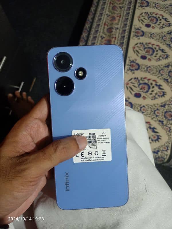 Infinix hot 30 play 10/10 12