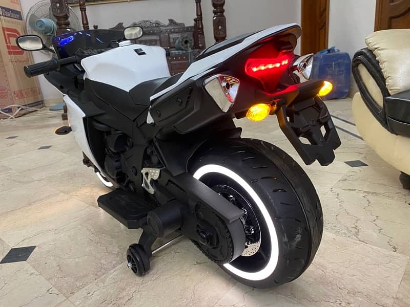 Brand new electric Sportsbike size 14 inches for sell 3