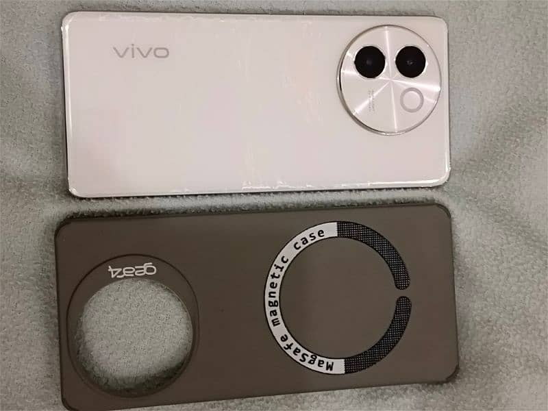 vivo v30e 8/256 just box opened 10l10 12 month warranty 1