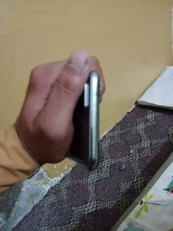 oppo f 19 pri . . 10/9 condition 2