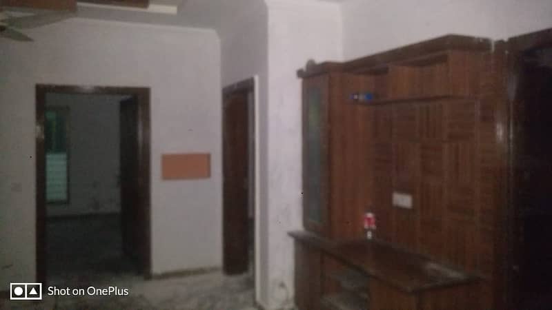 10 MARLA FULL HOUSE FOR RENT IN WAPDA TOWN 0