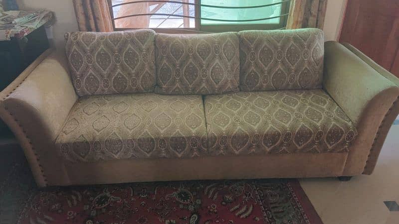 5 seater sofa set for sale. 0