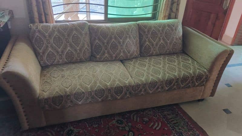 5 seater sofa set for sale. 1