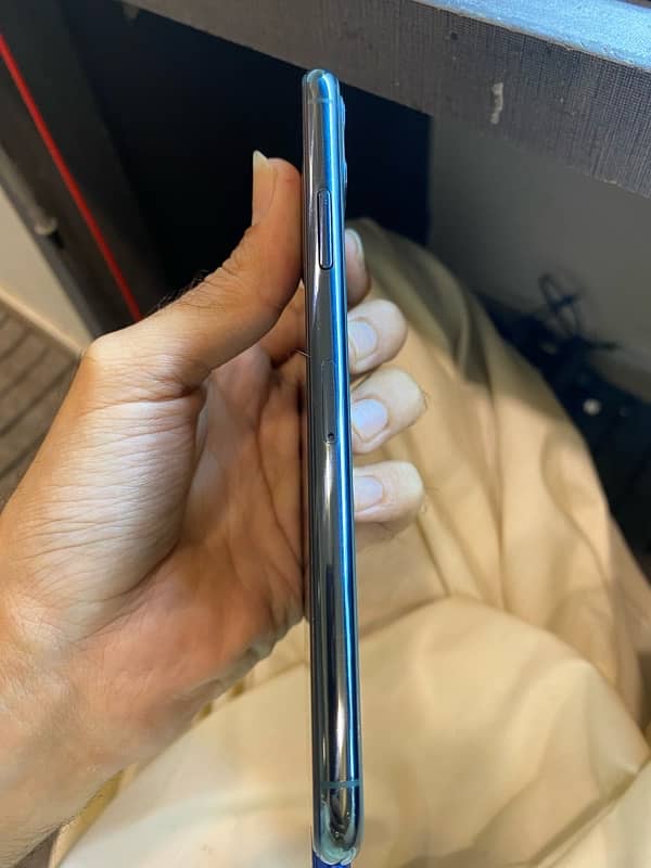 iphone 11  pro max 265gb 8