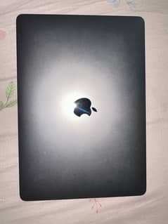 Apple Macbook pro 2017 13.3 inches