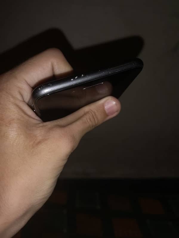 8 plus  butrry health 86 64gb 4