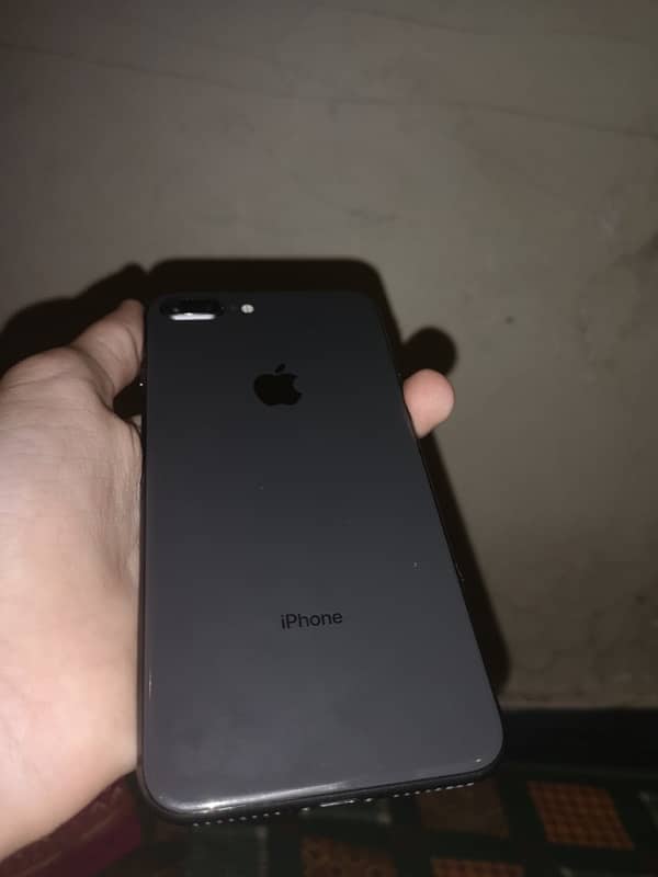 8 plus  butrry health 86 64gb 6