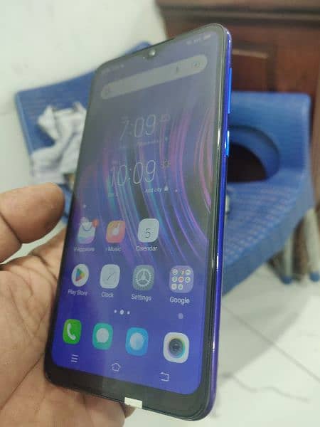 Vivo y97 4gb 128 gb dual sim 4