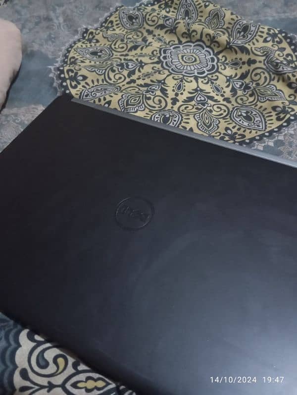 Dell Laptop i5-6 gen 256gb 1