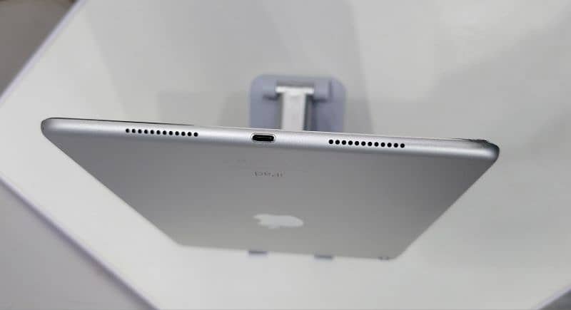 Apple iPad Pro A1674 32GB. PTA aproved 4