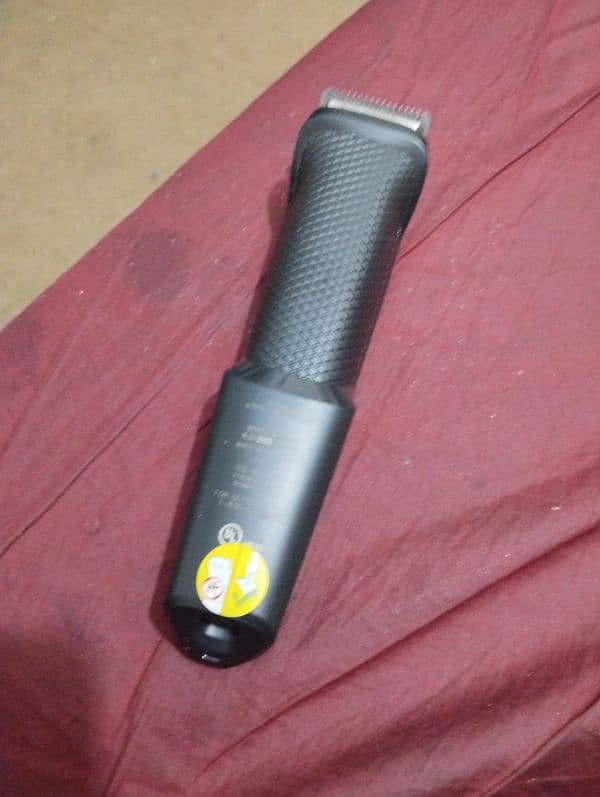 m selling brand new trimmer of Philips company just one week used 2