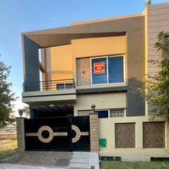 5 Marla Luxury Slightly Used House Jinnah Block Sector E -Bahria Town Lahore