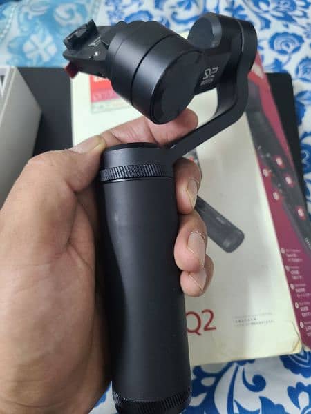 Zhiyun Smooth Q2 3-axis Mobile Gimbal for sale in Excellent condition 1