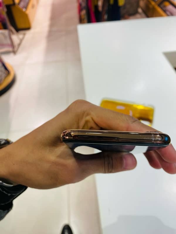 iphone XS 64GB DUAL PTA APPROVED 5