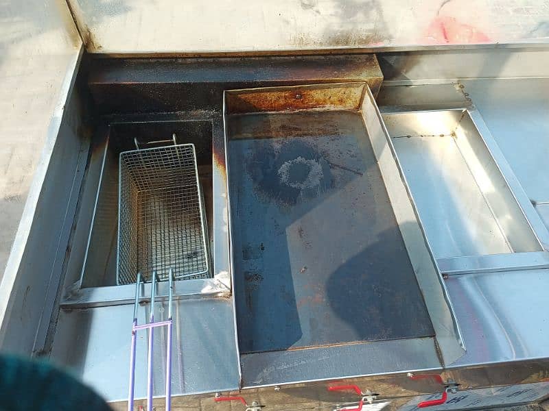 A1 Condition Burger With Fryer Counter For Sale 2