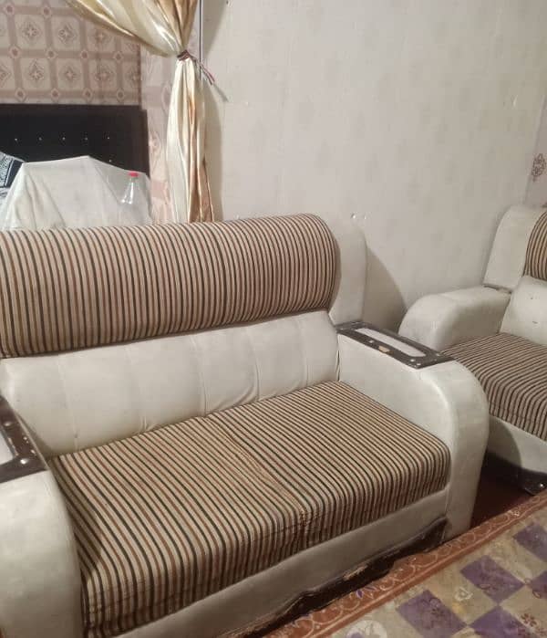 safa set bilkul new hai rexin covers 123 seater 1