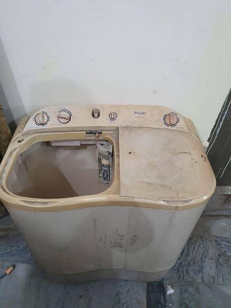 Haier 10KG Twin Tub 1