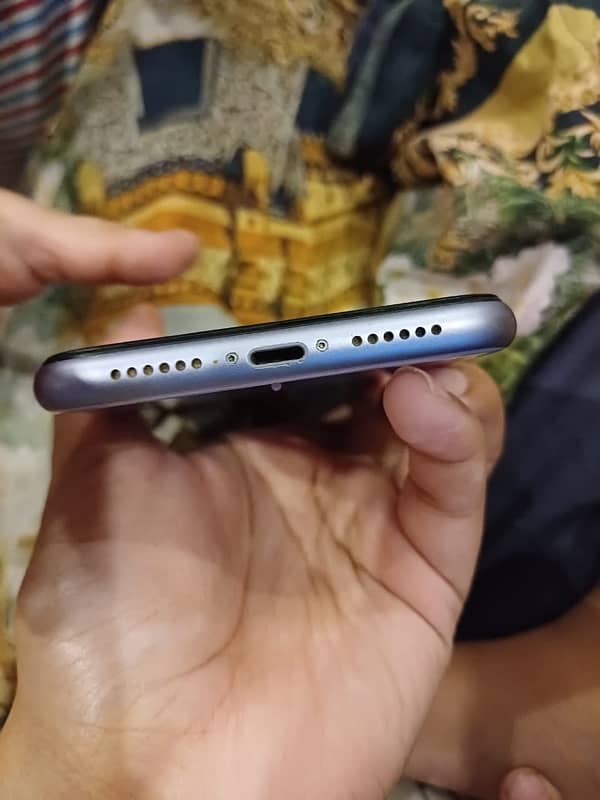 Iphone 11 jv A1 condition ladies use 5