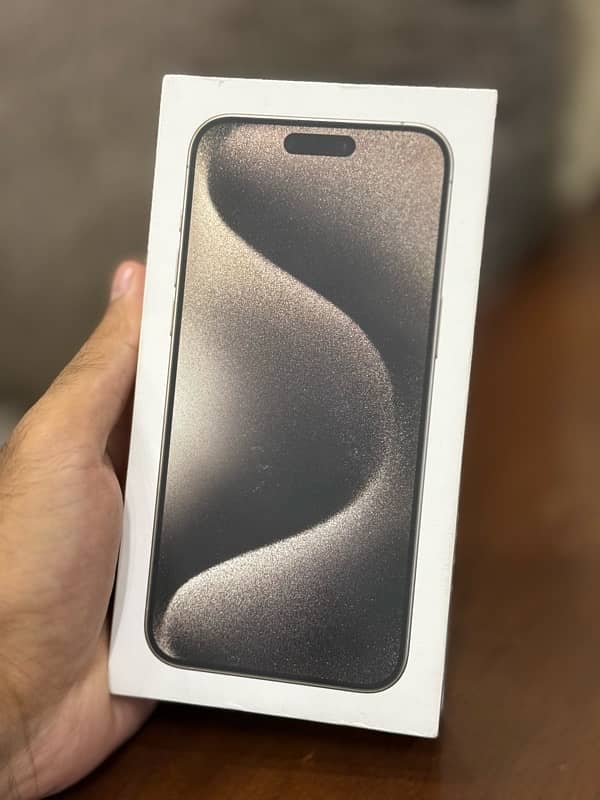 iPhone 15 pro max 256gb Natural Titanium 5