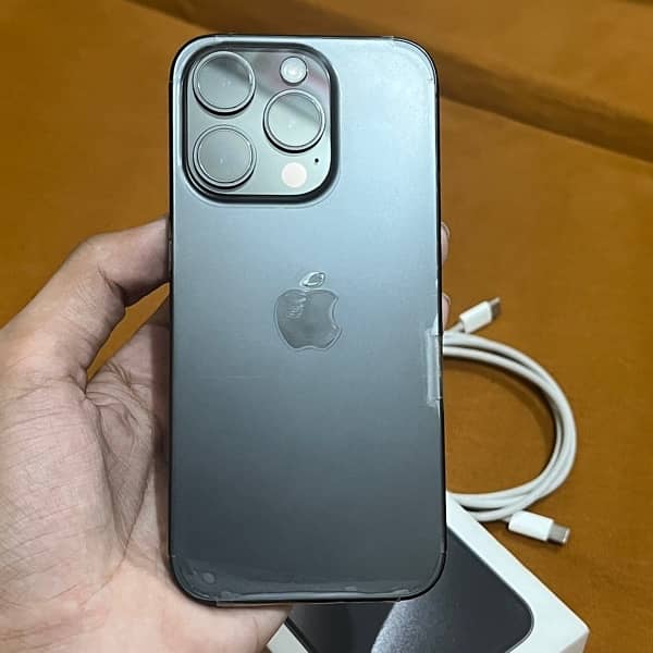 iPhone 15 PRO NON PTA JV 128GB with complete Box 5