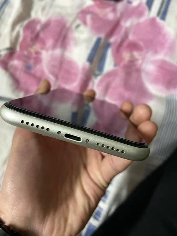 iphone 11 non PTA 1