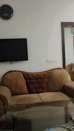 Selling sofa set