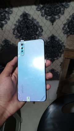 ram 8 storage 256 he open box he vivo s1 he hand too hand lye jaoo