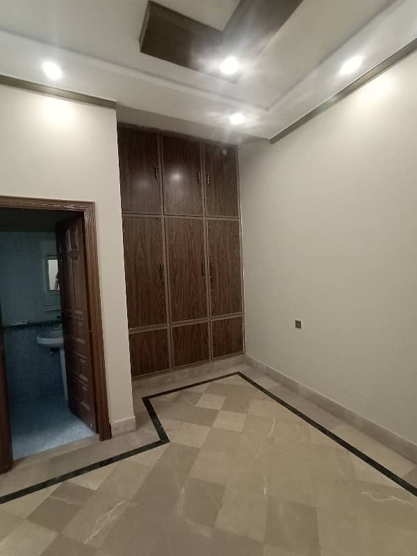 11 marla upper portion available for rent in khayaban garden sargodha road Faisalabad 7