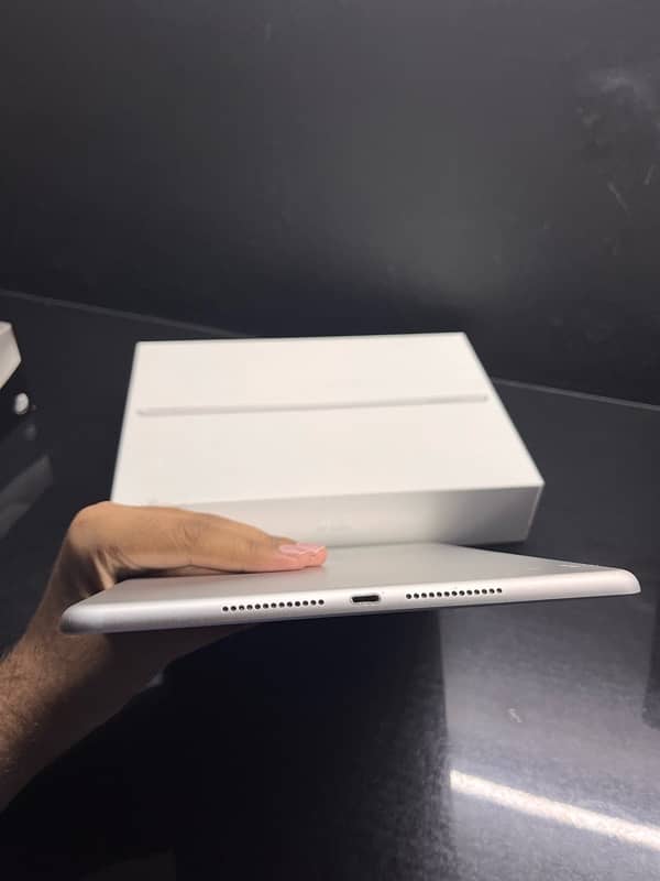 Apple Ipad 8 Generation 2