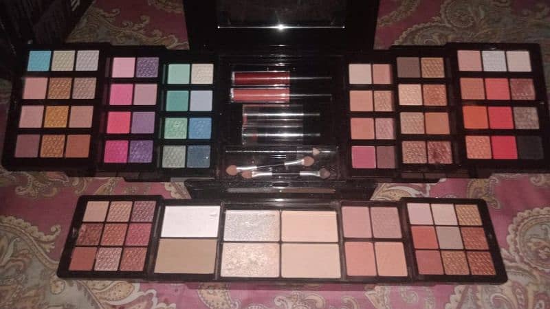 makeupkit 2