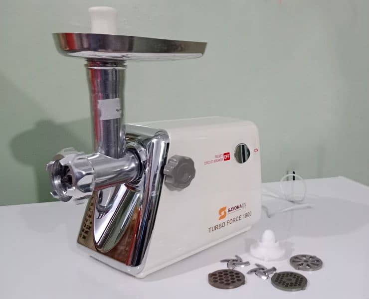 SAYONA meat grinder turbo force 1800 1