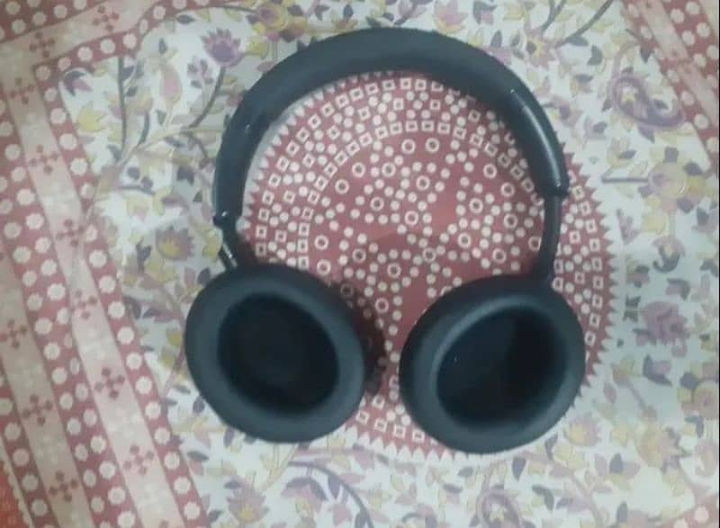 Wireless Headphone 1