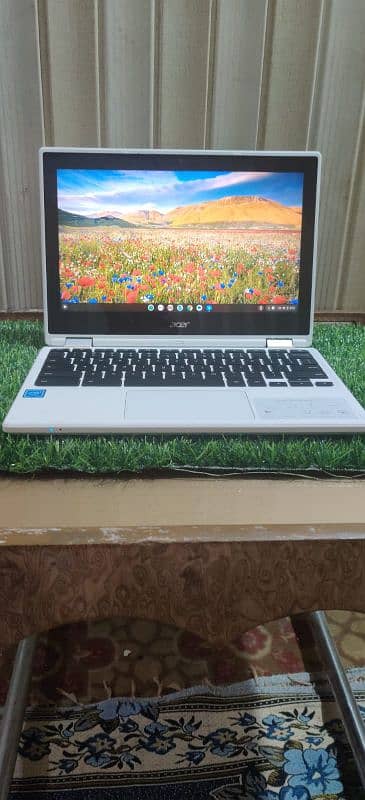 Acer Touch 4gb chromebook R11 360 rotatable 7