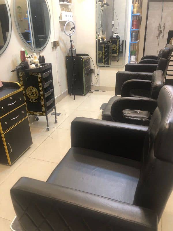 beauty saloon for sale 9