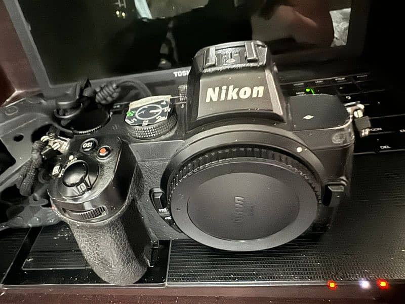 Nikon Z5 complete accessories with box 2