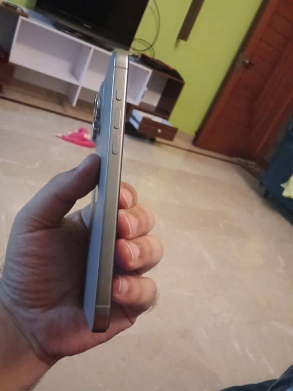 I phone 15 Pro Max LLA Variant Non PTA 4