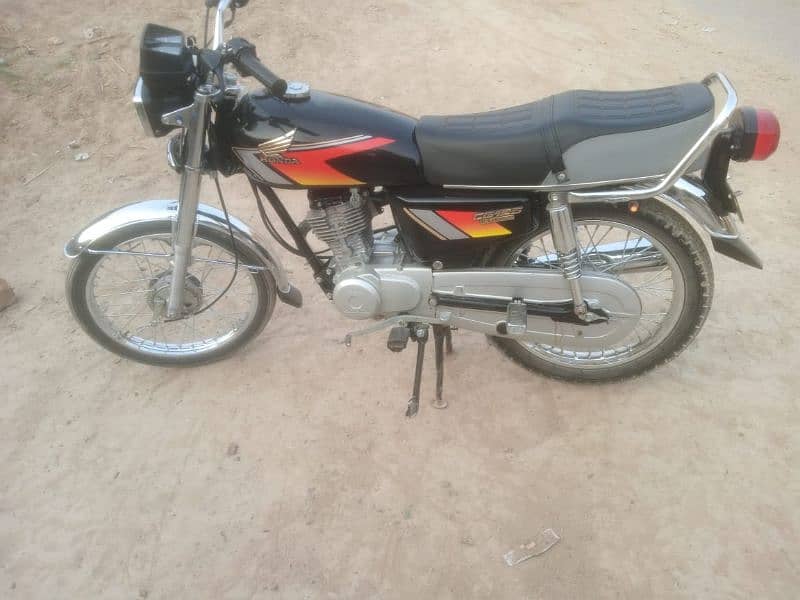 Honda 125cg 2005 model 0320/85/47/820 1