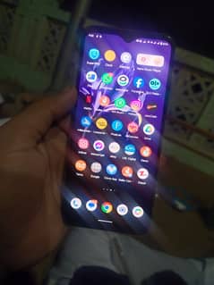 Vivo V21e 8 128 gb with box