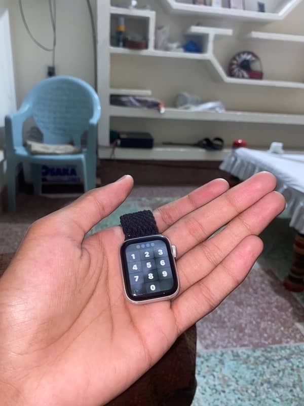 apple watch se 2 4