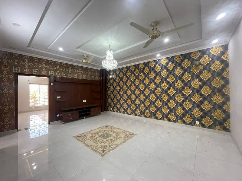 Upper Portion Of 10 Marla Available For Rent In Bahria Town Lahore 1