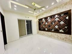 10 Marla House Available For Rent In Jasmine Block Sector C Bahria Town Lahore