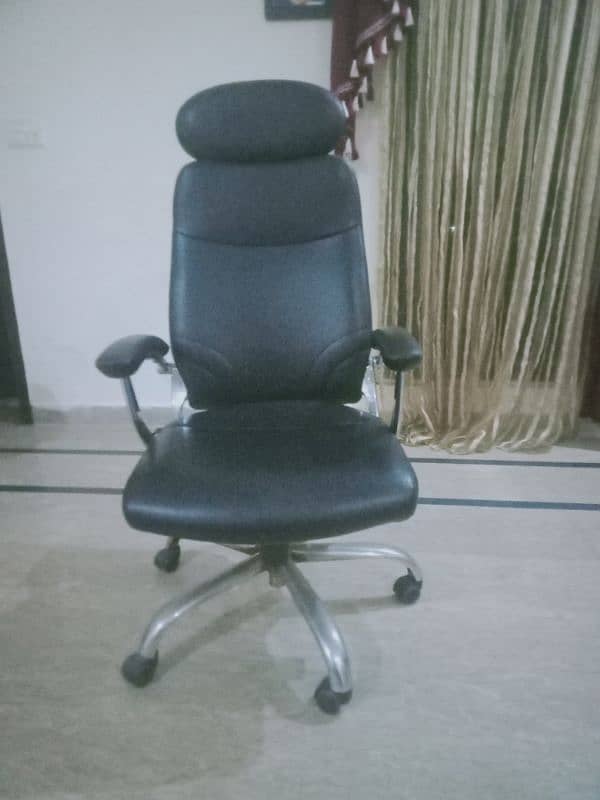 Boss Chair (Imported) 0