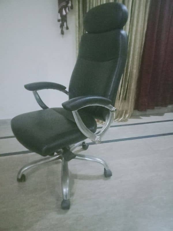 Boss Chair (Imported) 1