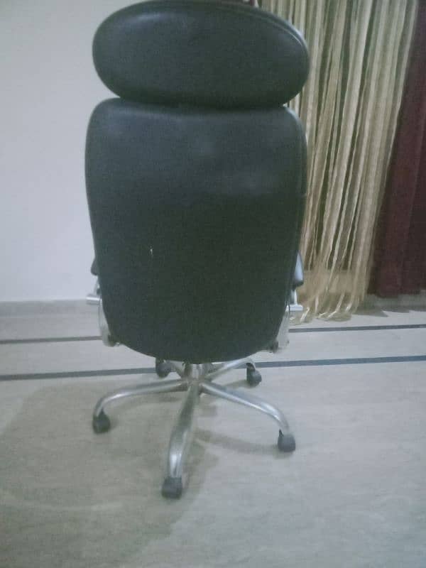 Boss Chair (Imported) 2