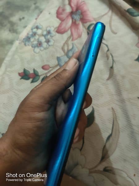 infinix hot 10i 2/32 6000mah 3