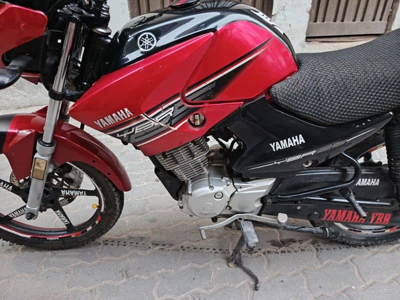 Yamaha YBR 125 2015 (0302_5328032) 6