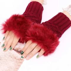 woman fur gloves